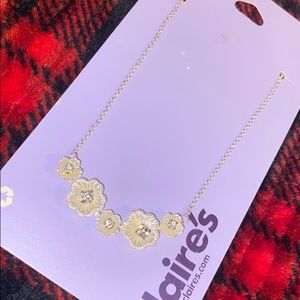 Flowered necklace